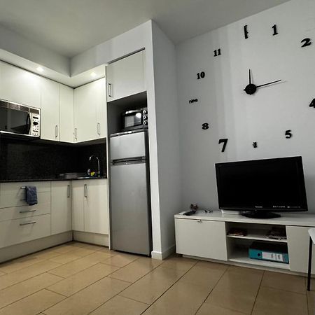 Moderno Apartamento Con Parking,Tarrassa, Barcelona Terrassa Buitenkant foto