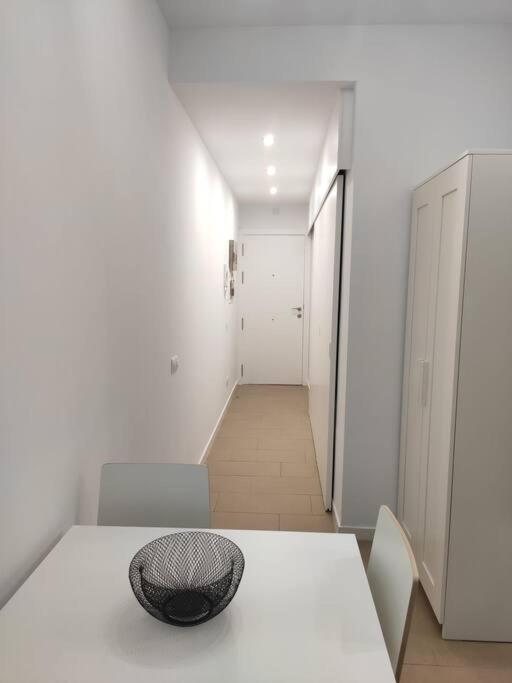 Moderno Apartamento Con Parking,Tarrassa, Barcelona Terrassa Buitenkant foto