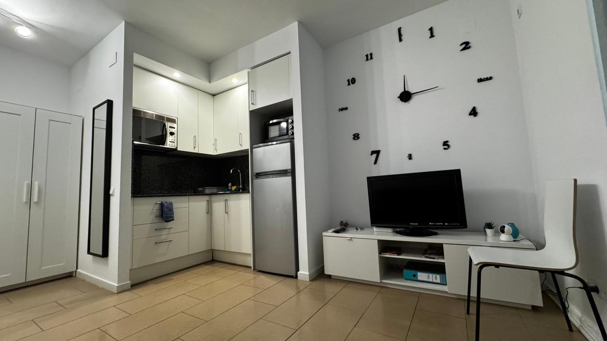 Moderno Apartamento Con Parking,Tarrassa, Barcelona Terrassa Buitenkant foto